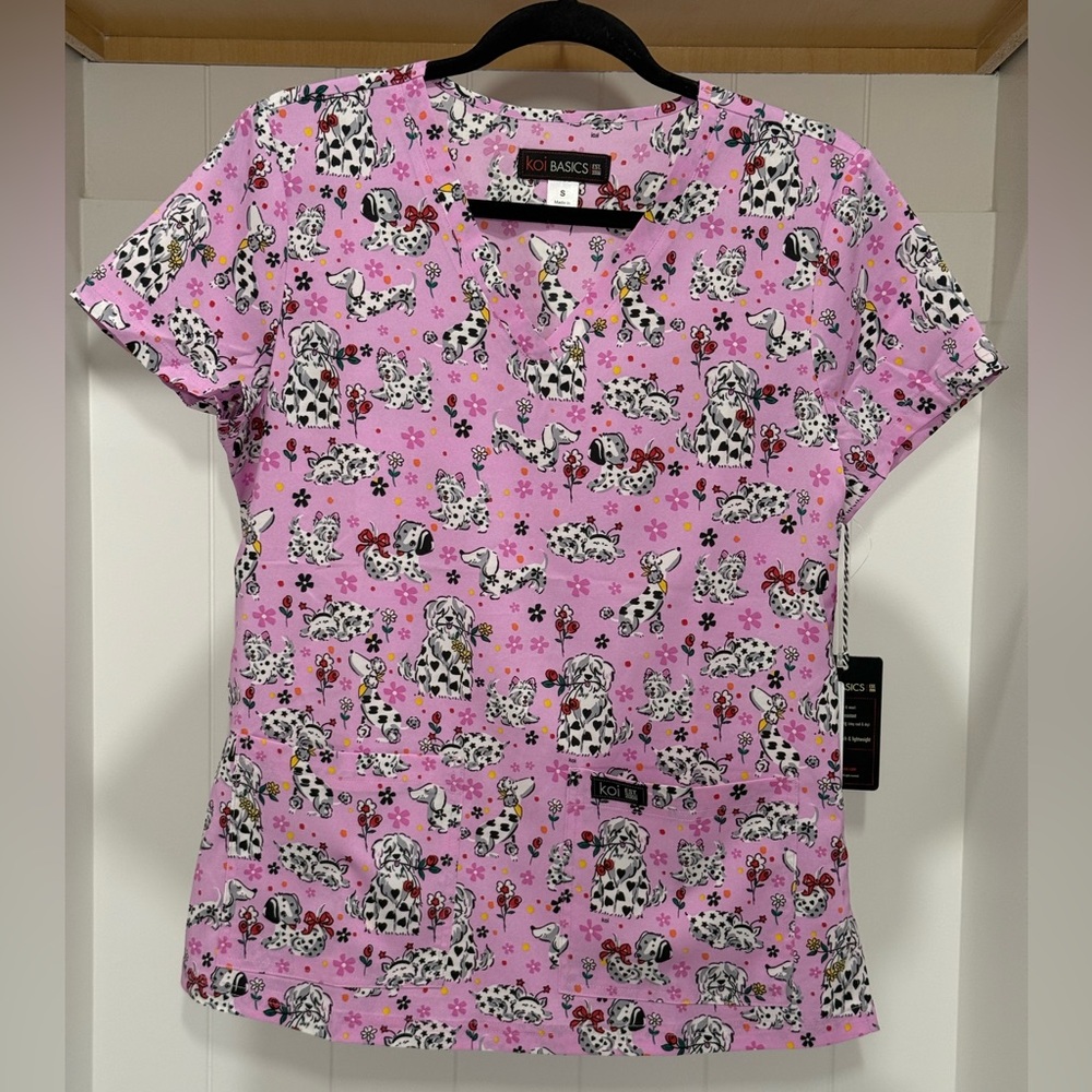 NWT Koi Leslie Doggie Spring Time scrub top (S)